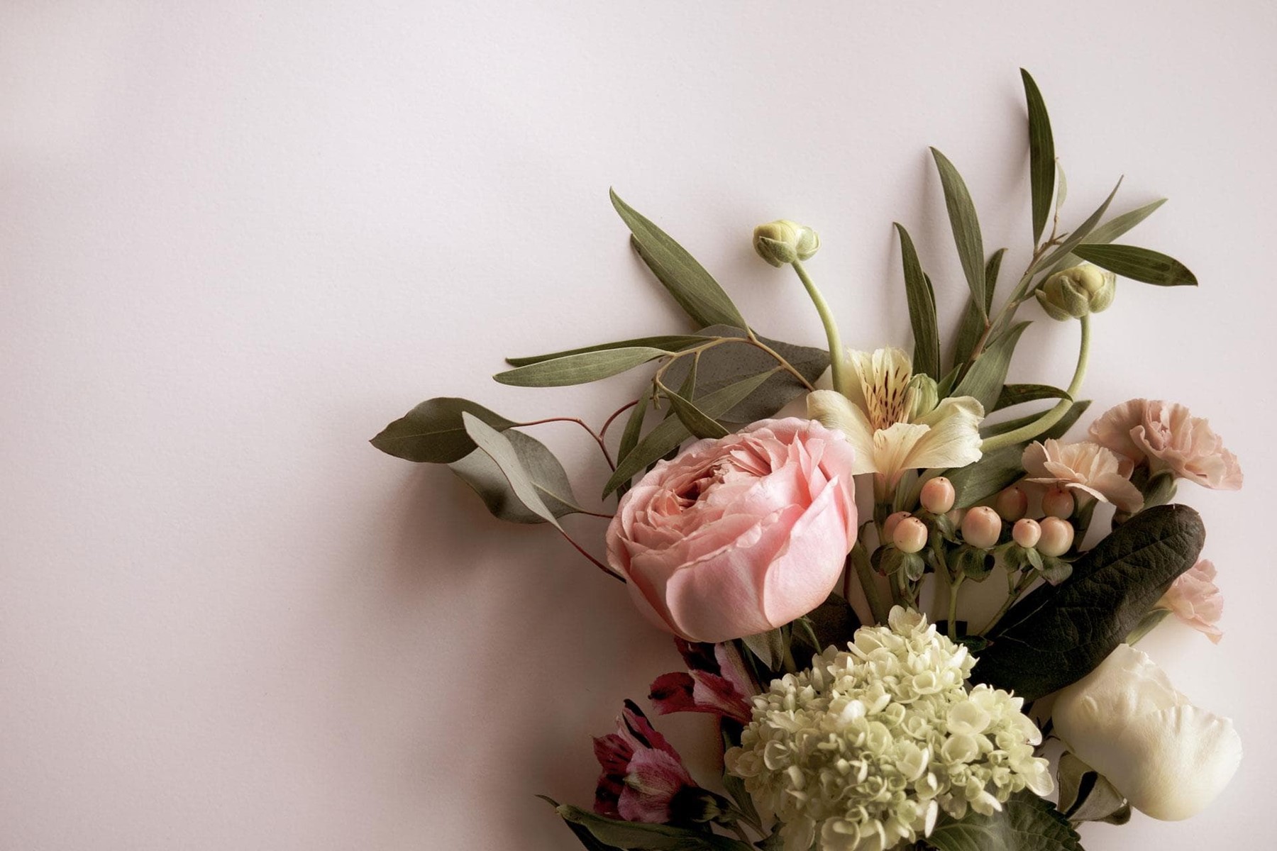 ¡Adorna todo con flores con Floristería San Pelayo!